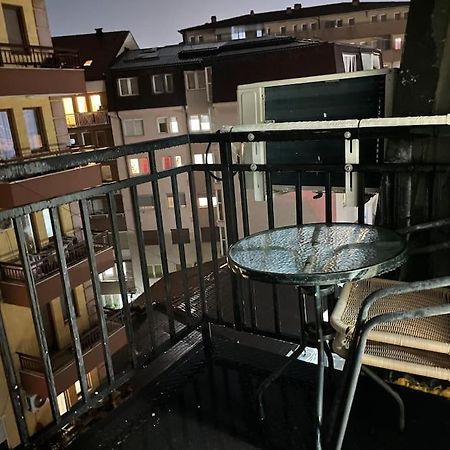 Sunny Prishtina Apartment Приштина Экстерьер фото