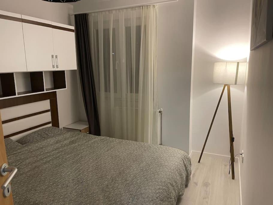 Sunny Prishtina Apartment Приштина Экстерьер фото